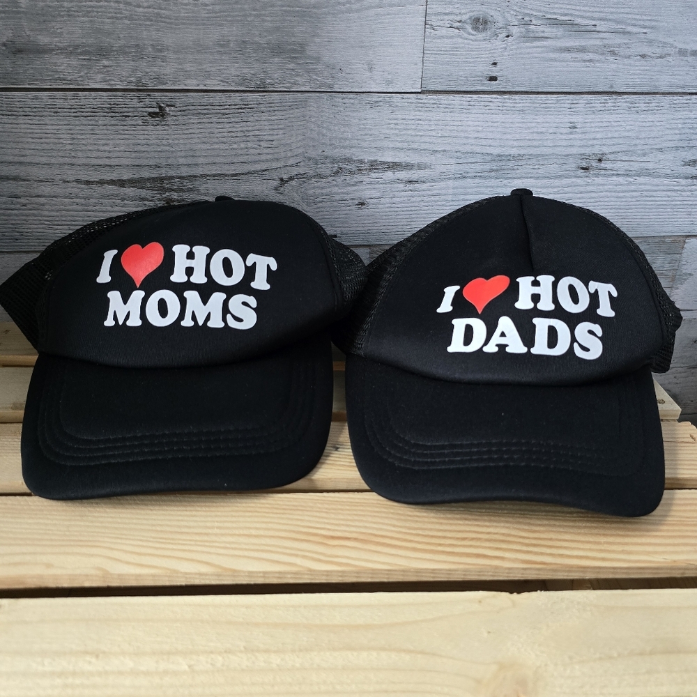 I ❤️ Hot Dads I ❤️ Hot Moms Snapback Hats One Size Red Black Unisex